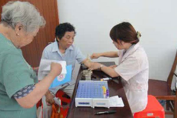 ����һ�w�C(j��)�@ʾ���c�����_(t��i)�D(zhu��n)��(d��ng)�B��
